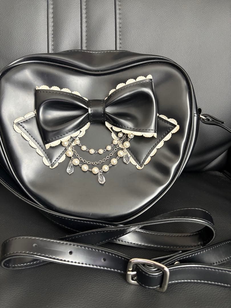 Angelic Pretty ブラックハート型ショルダーバッグ