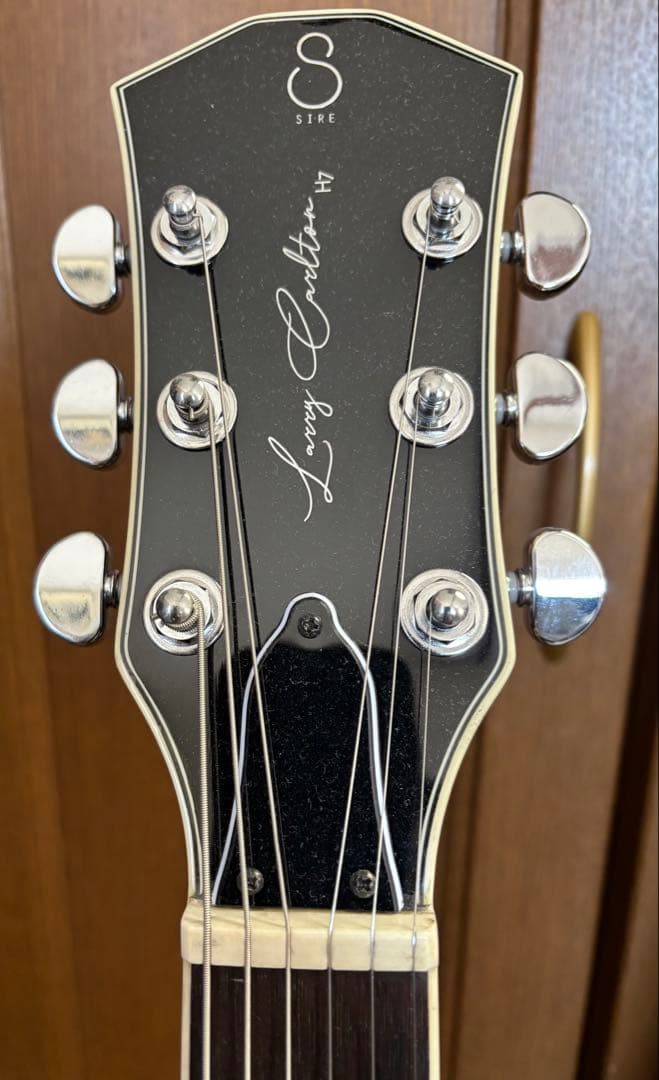 新品同様　SIRE（サイアー）H7 ラリーカールトン セミアコ