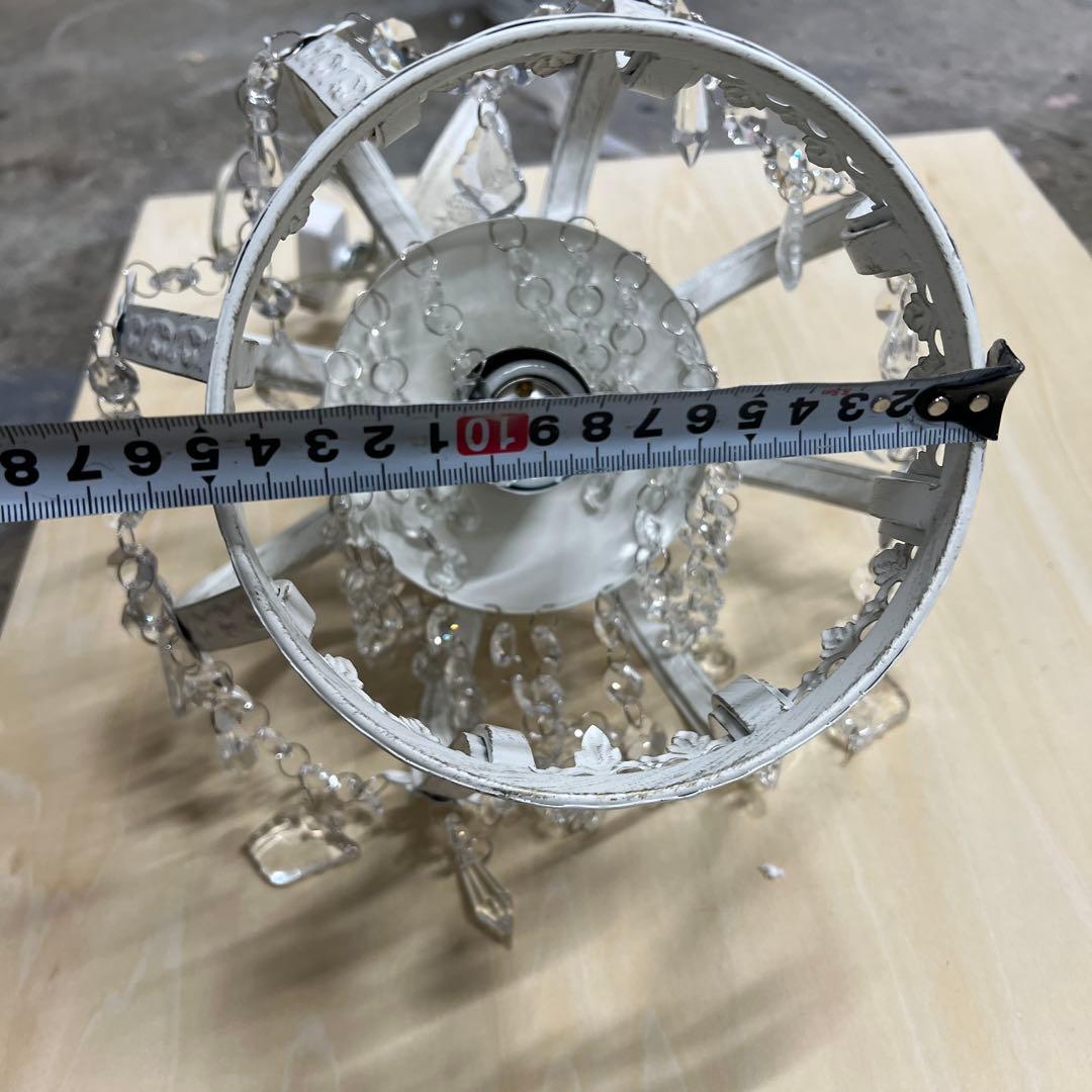 王冠の形のホワイトシャンデリア＊ペンダント照明