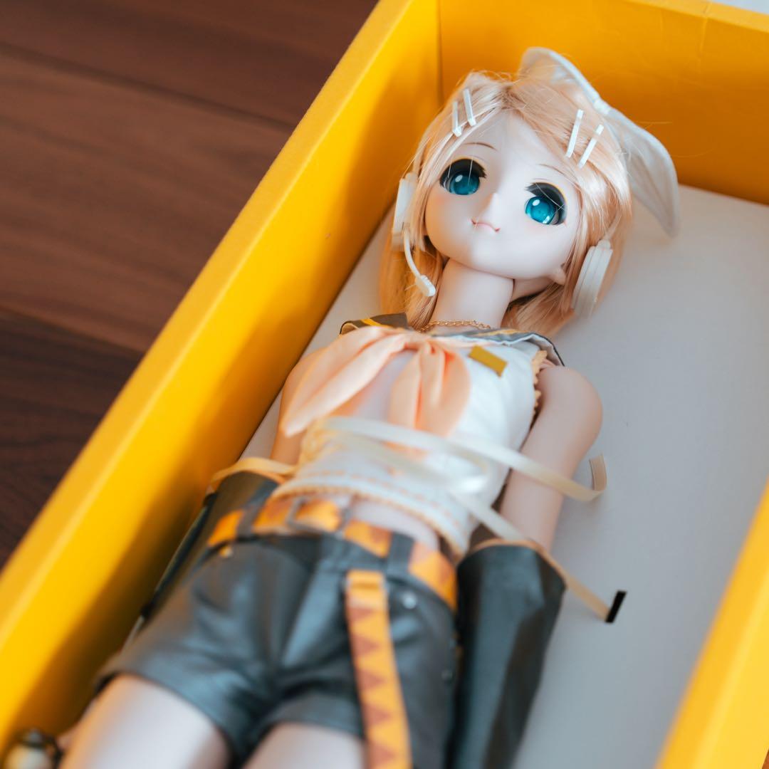 鏡音リン Dollfie Dream Sister ジャンパースカート付き