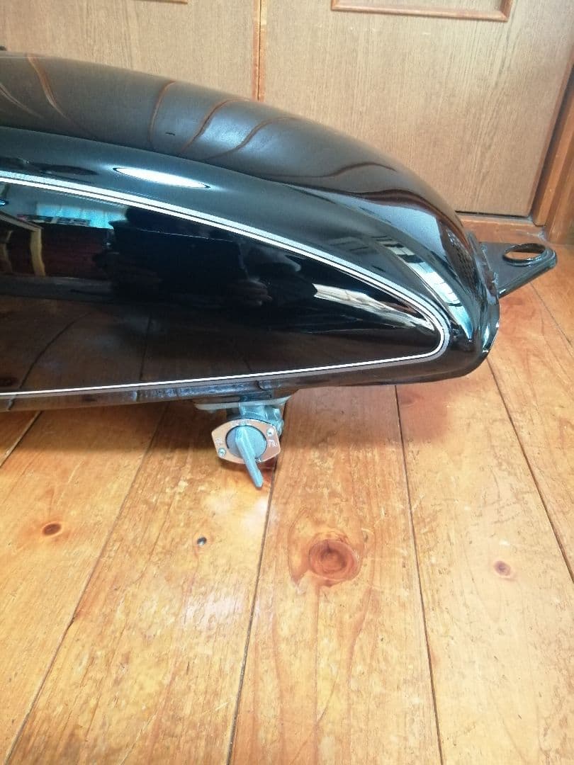 Yamaha SR400純正タンク サイドカバーシートカウルセット