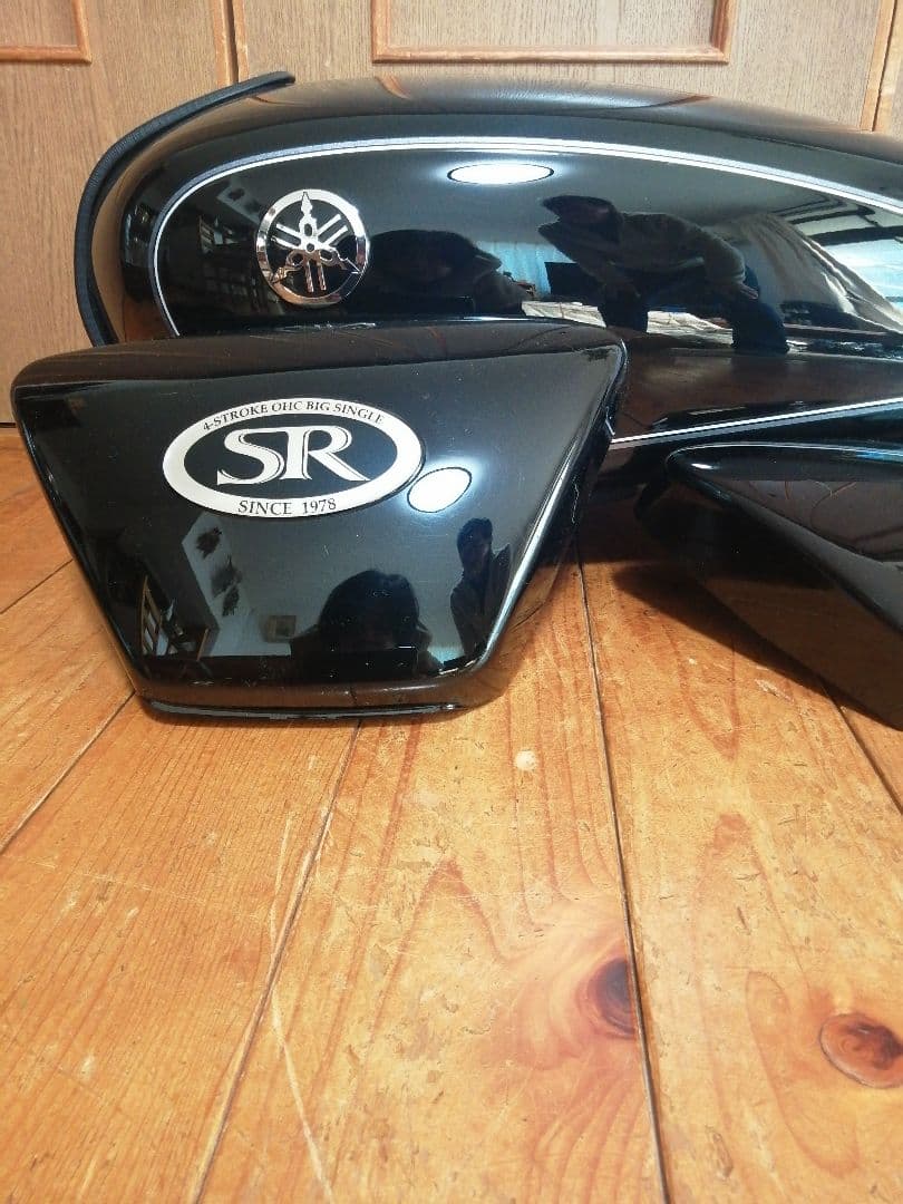 Yamaha SR400純正タンク サイドカバーシートカウルセット