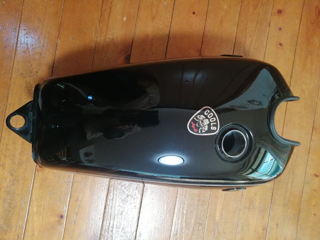 Yamaha SR400純正タンク サイドカバーシートカウルセット