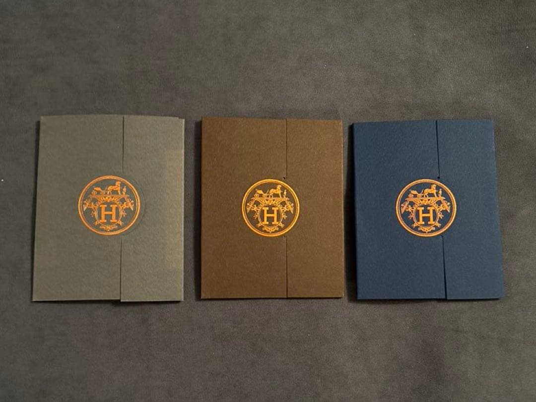 入手困難HERMESエルメス 新品未使用メモ帳＋付箋紙 文房具 ステーショナリー