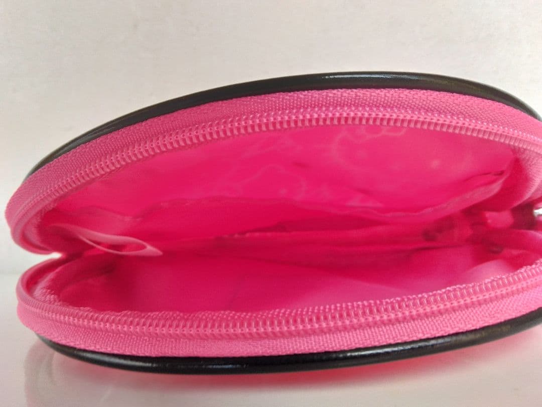 新品　ハローキティ　新潟限定　北海道限定　タオルハンカチ2枚　ポーチ　３点セット