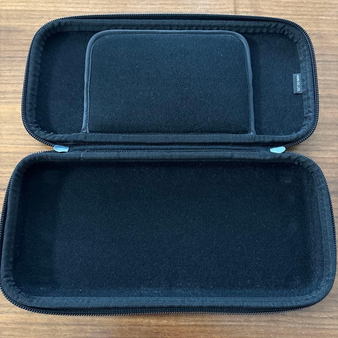 NINTENDO SWITCH 本体 付属品全部あり 持ち運びケース付き