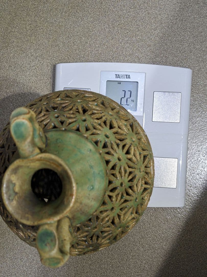 ♦朝鮮 李朝陶磁 透かし彫り 麻の葉 幾何学文様 梅瓶 大正〜明治時代 古美術品