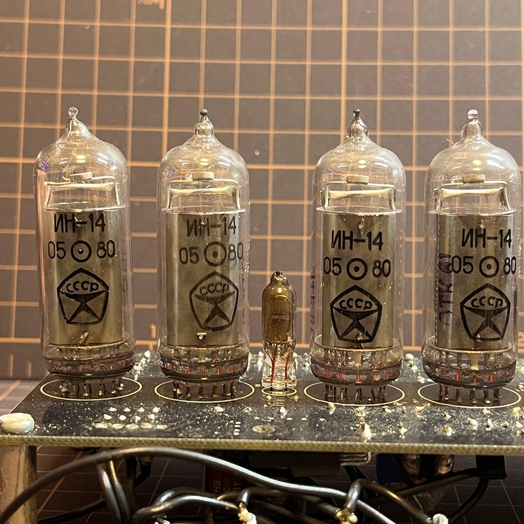 Andy Mario ニキシー管(IN-14)時計