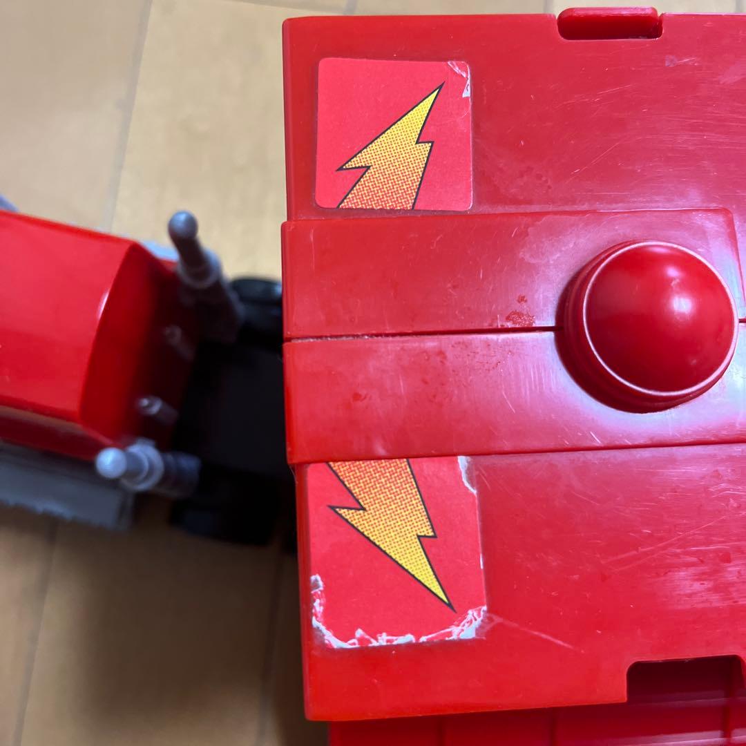 トミカ　カーズ　たくさんのせよう大きなマック　おまけ　ミニカー13台など