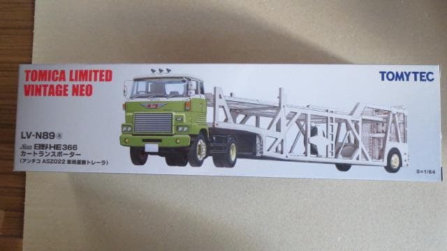 トミカリミテッド 日野HEカートランスポーター