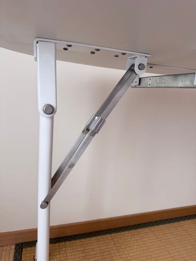 美品☆折りたたみネイルテーブル　折りたたみテーブル　高崎市手渡し¥5000