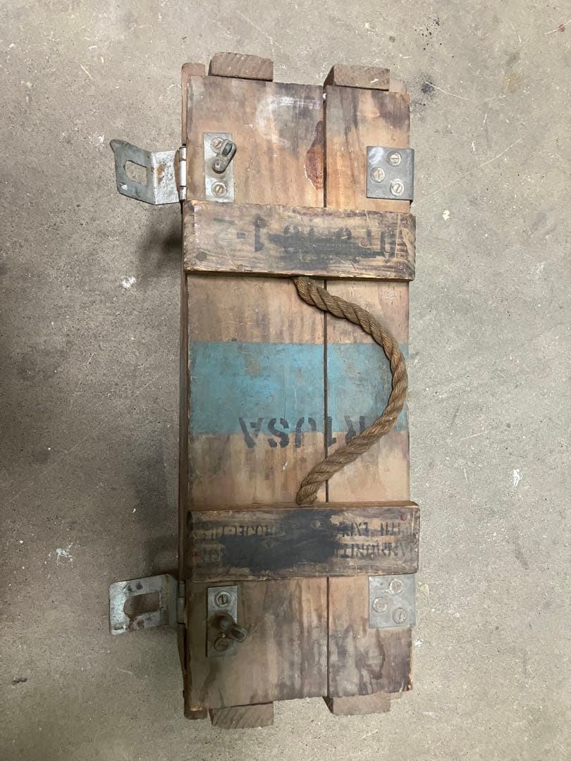 自衛隊　木製弾薬箱　57ミリ　無反動砲用　ミリタリー