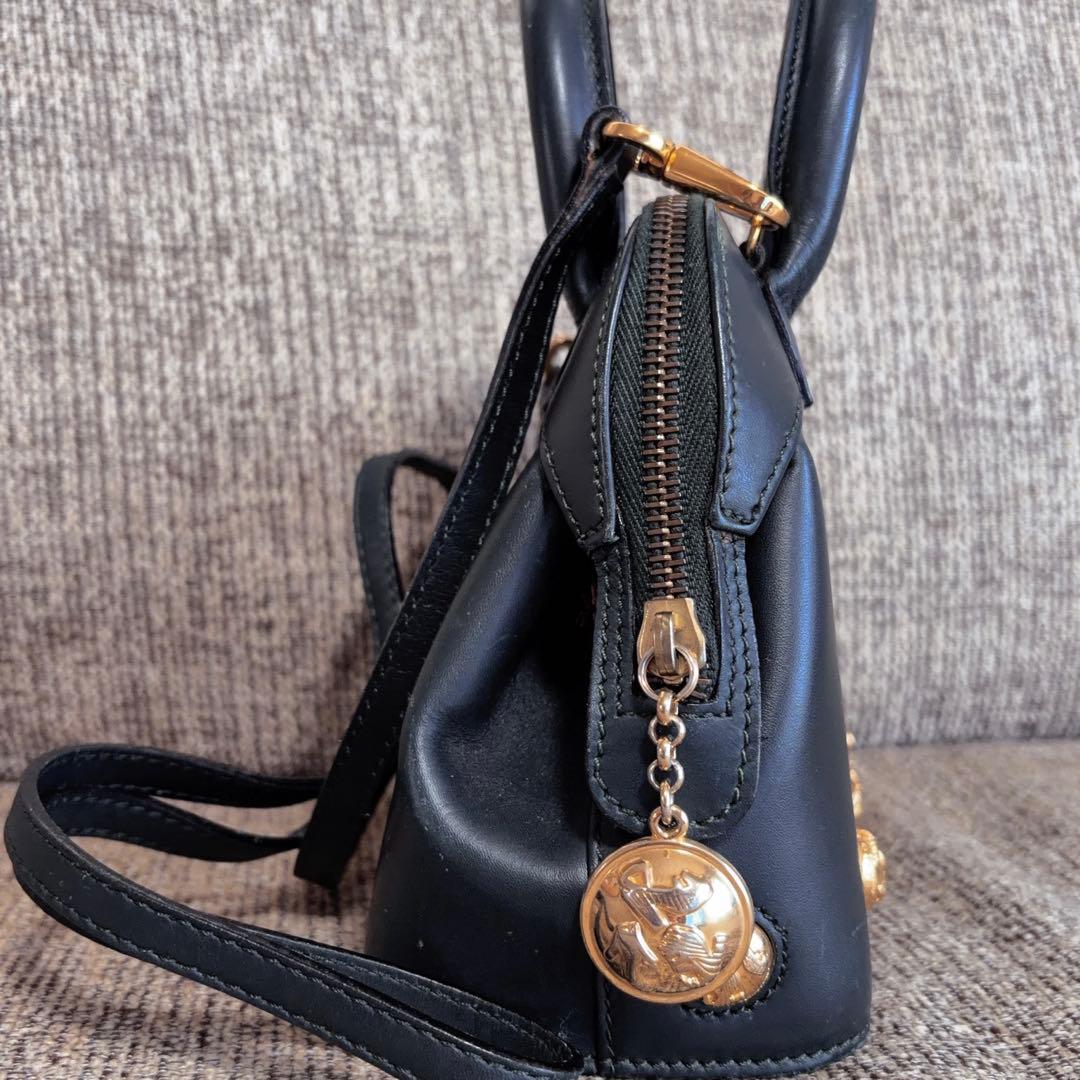 【希少】サルヴァトーレフェラガモ　ショルダーバッグ　ハイヒールモチーフ金具