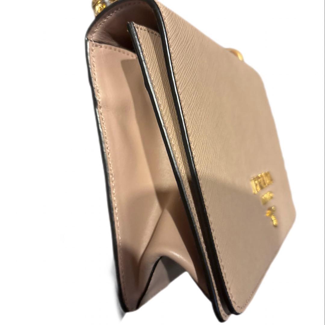 PRADA ベージュ ショルダーバッグ 保存袋付き　卒園式　入学式