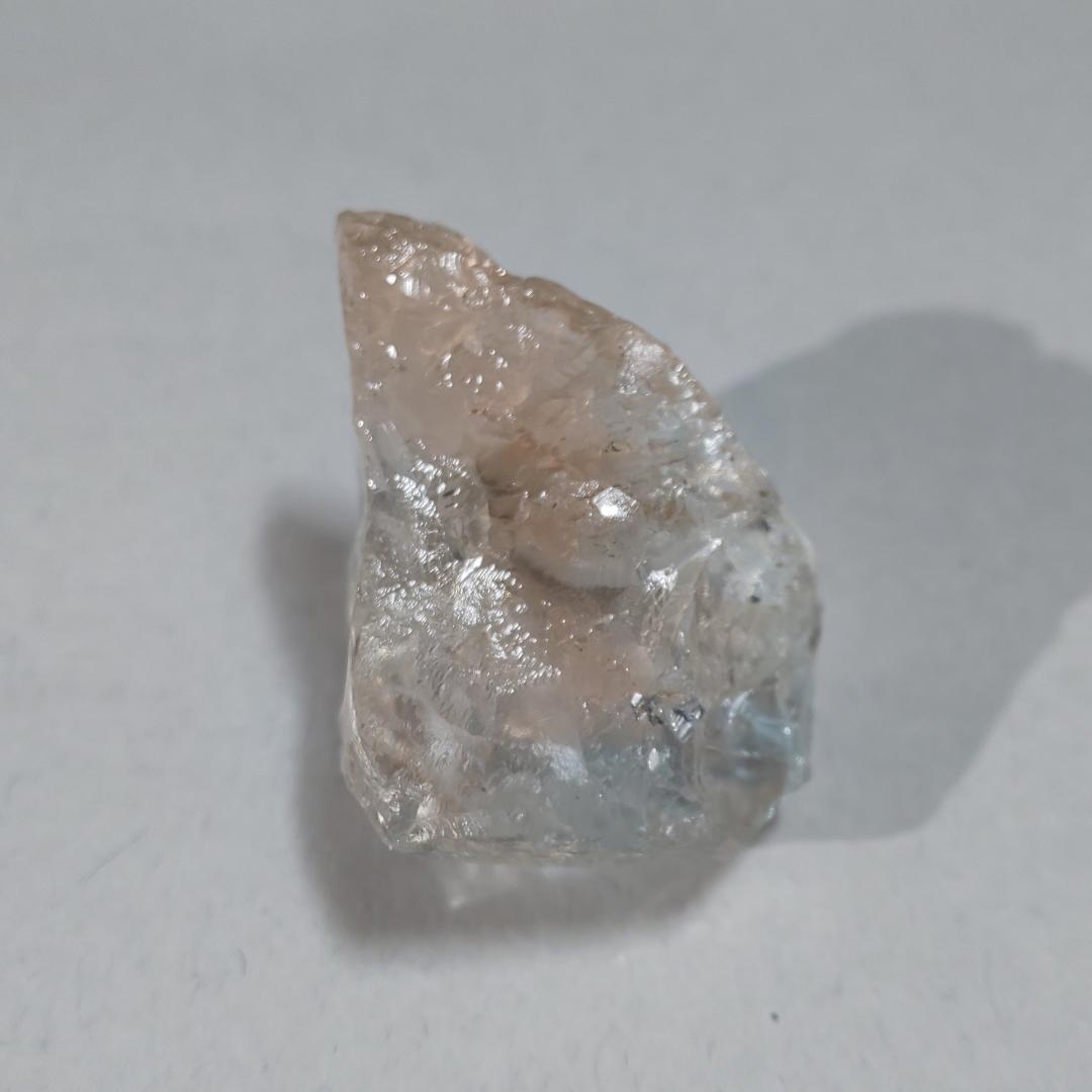 バイカラー・トパーズの原石(産)