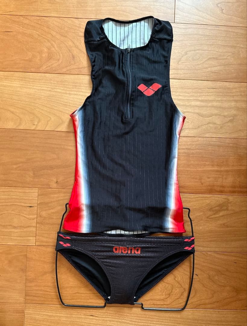 【レア】arena トライスーツ トライアスロン ブラック×レッド M　競パン