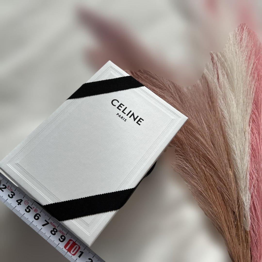 美品　CELINE ギフトボックス ホワイト　ミニ財布　プレゼント