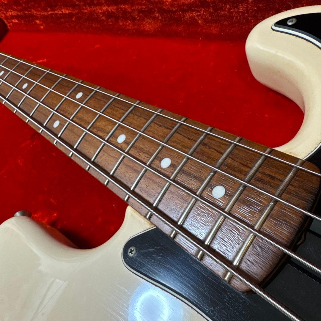 ベース Fender Japan PB70