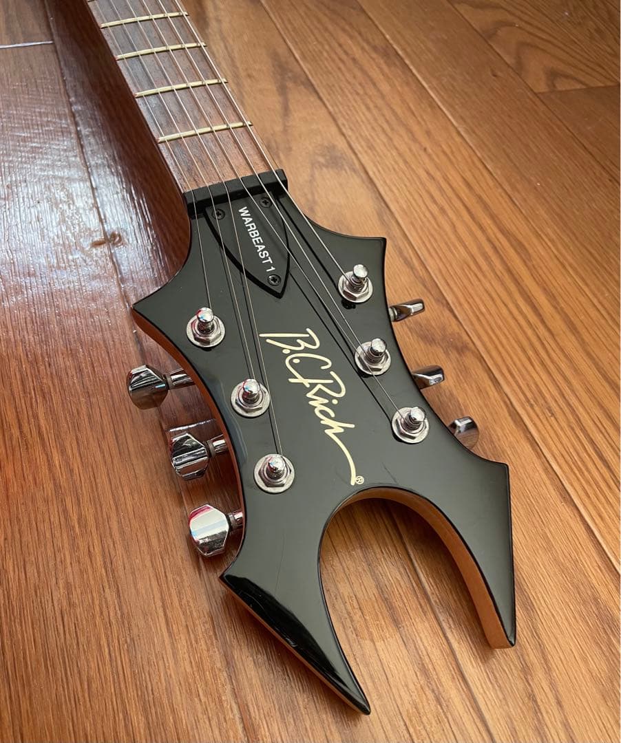 B.C.Rich Warbeast ビースト