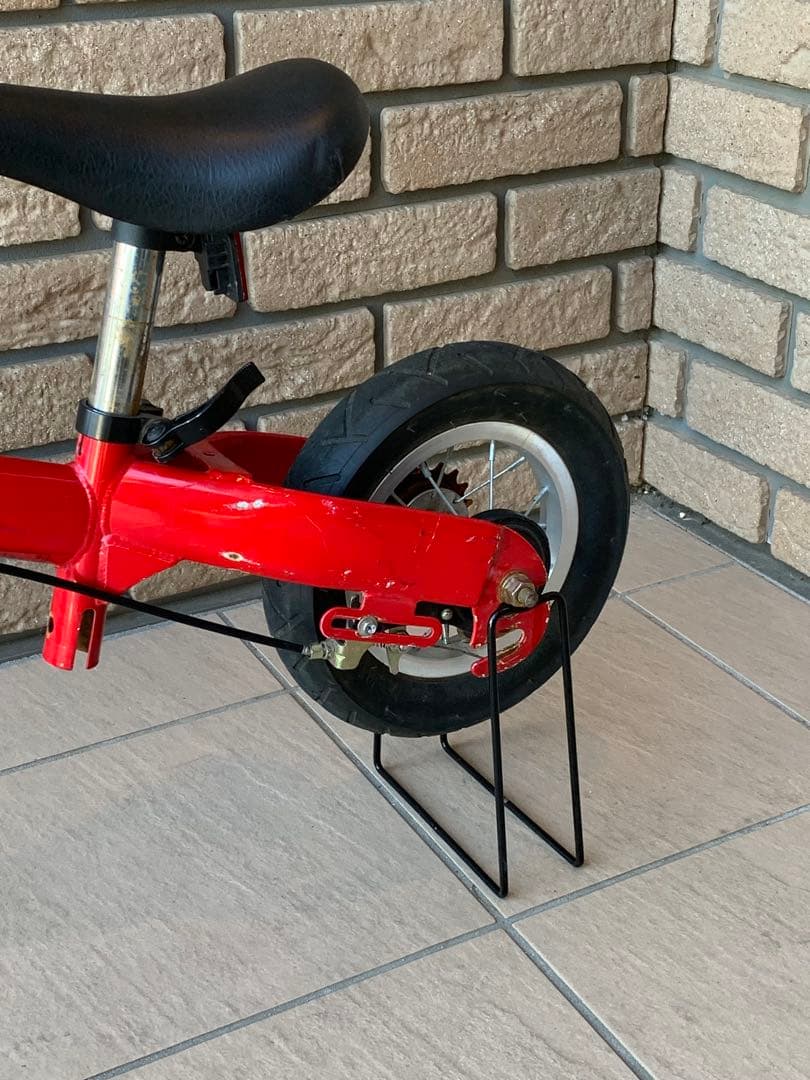 へんしんバイク レッド　赤　バランスバイクHensihn Bike 10インチ