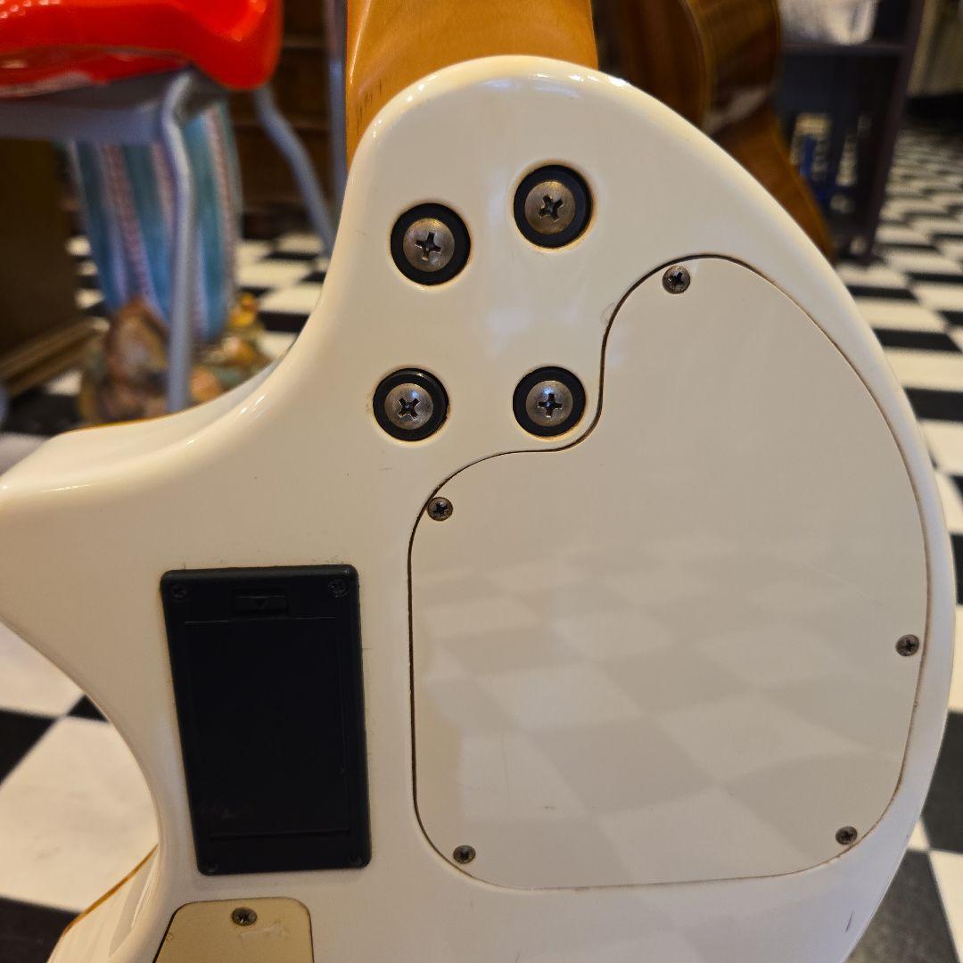 FERNANDES ZO-3 読売ジャイアンツ 限定 アンプ内蔵ギター