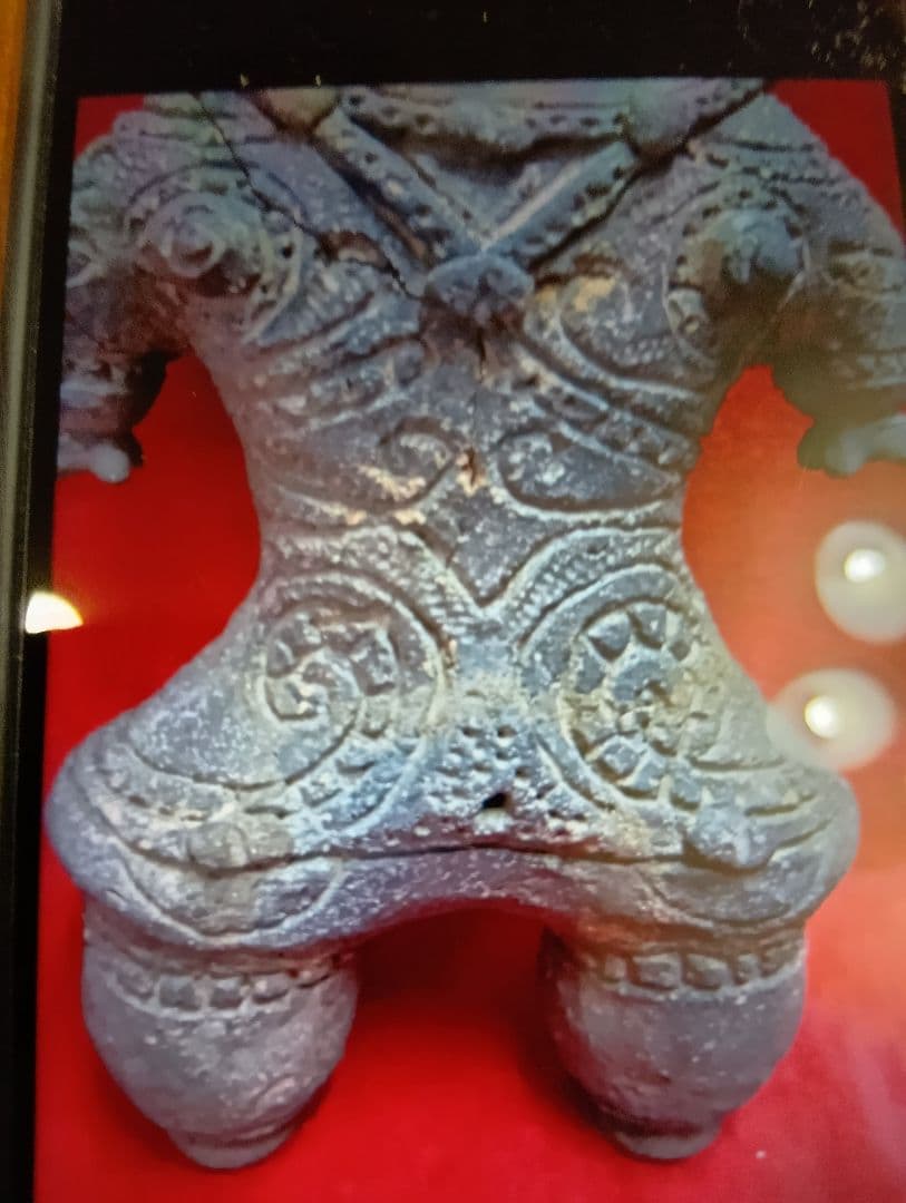 松⚫遮光器土偶　青森県出土(7-33)