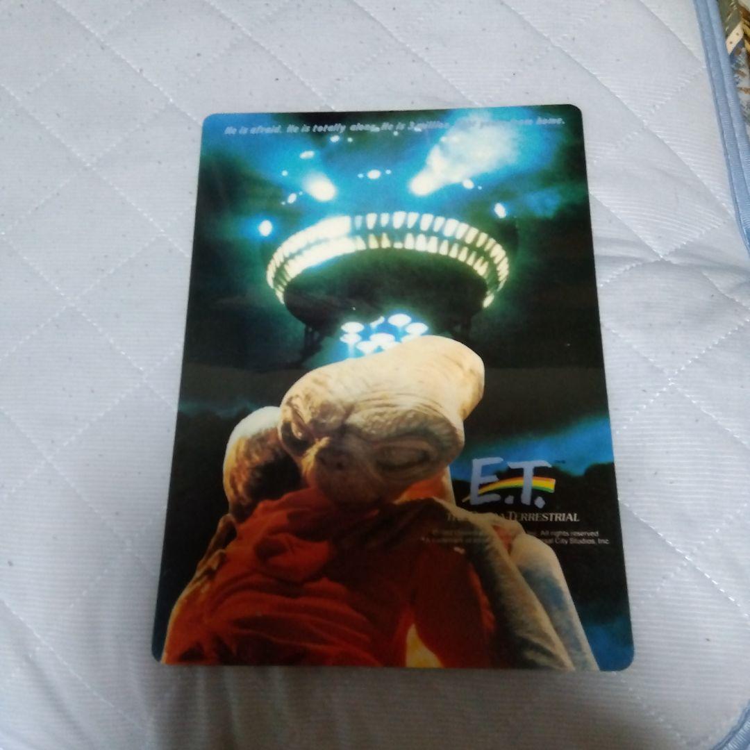 南極物語とETとグーニーズの下敷きです。