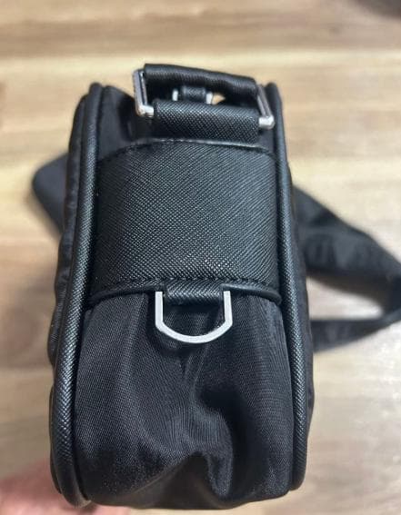 ほぼ新品 ブラック ショルダーバッグ