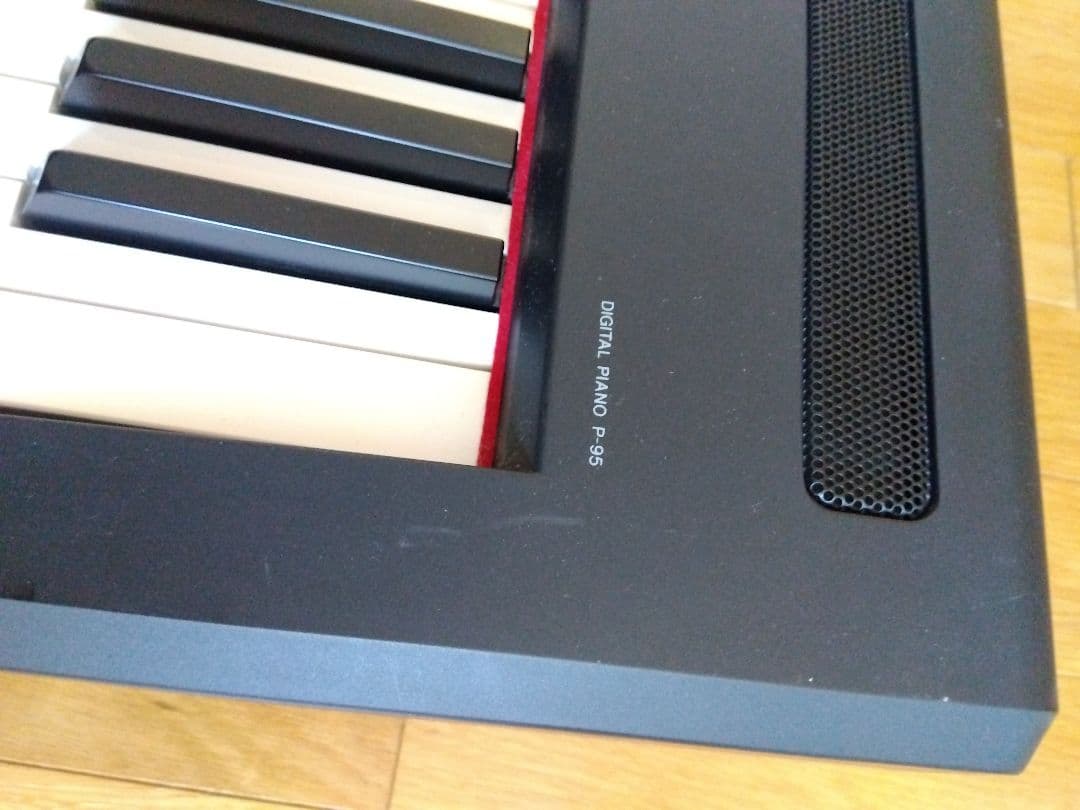 YAMAHA 電子ピアノ P-95B 譜面台、簡易ペダル、アダプター
