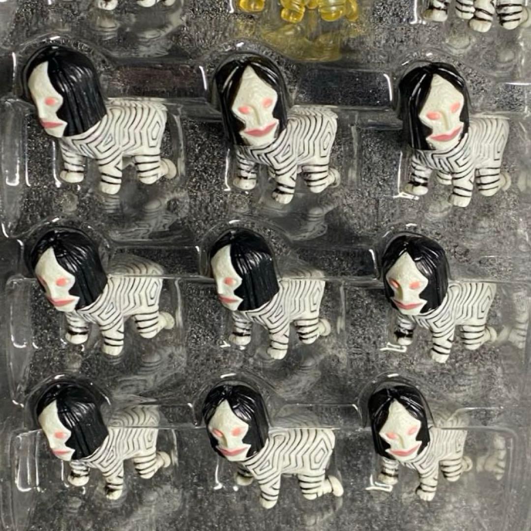 【希少シークレットver.】 ダダマニア ウルトラマン ダダ 三面怪人 DADA