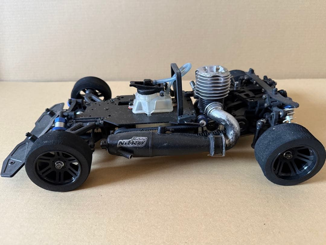 京商V-one エンジンカーシャーシ、パーツ取り用シャーシセット