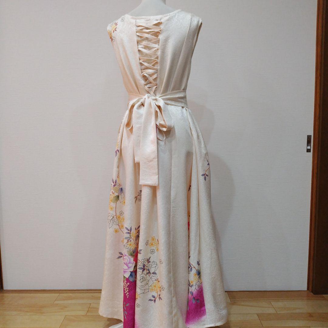 振袖 薔薇柄　クリームホワイト　後ろ背中編込み　ロングワンピース