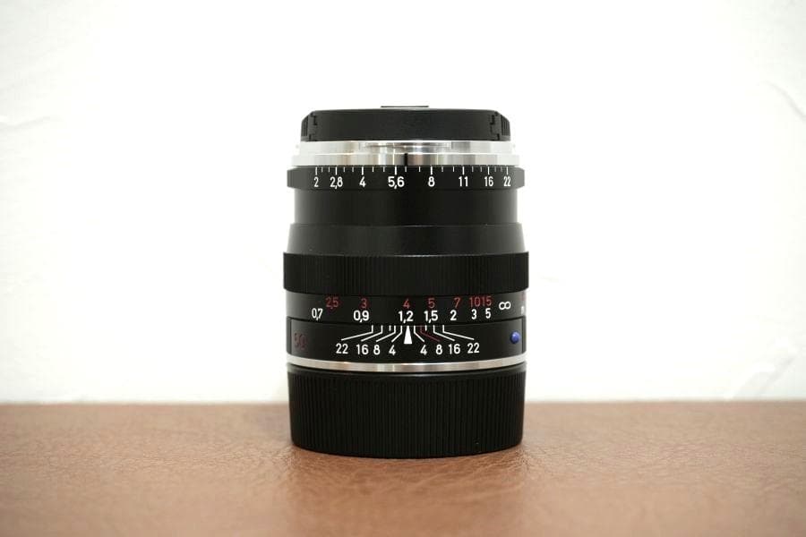 Carl Zeiss Planar T* 50mm F2 ZM Black 箱付