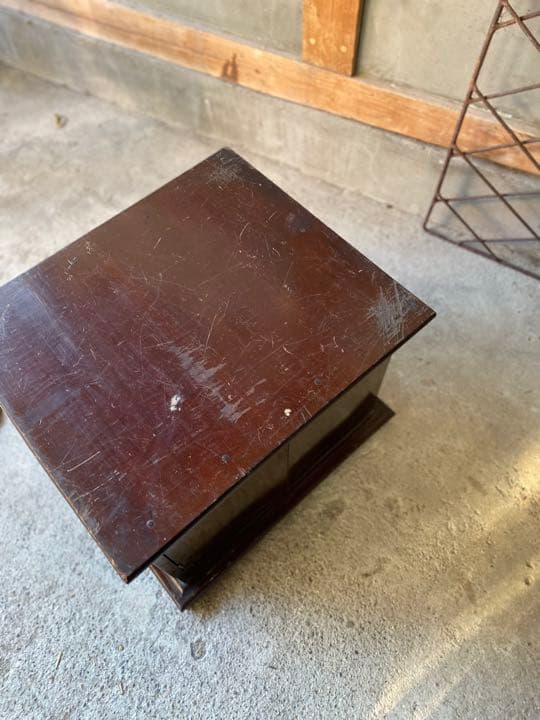 ビンテージ  小ぶりのキャビネット