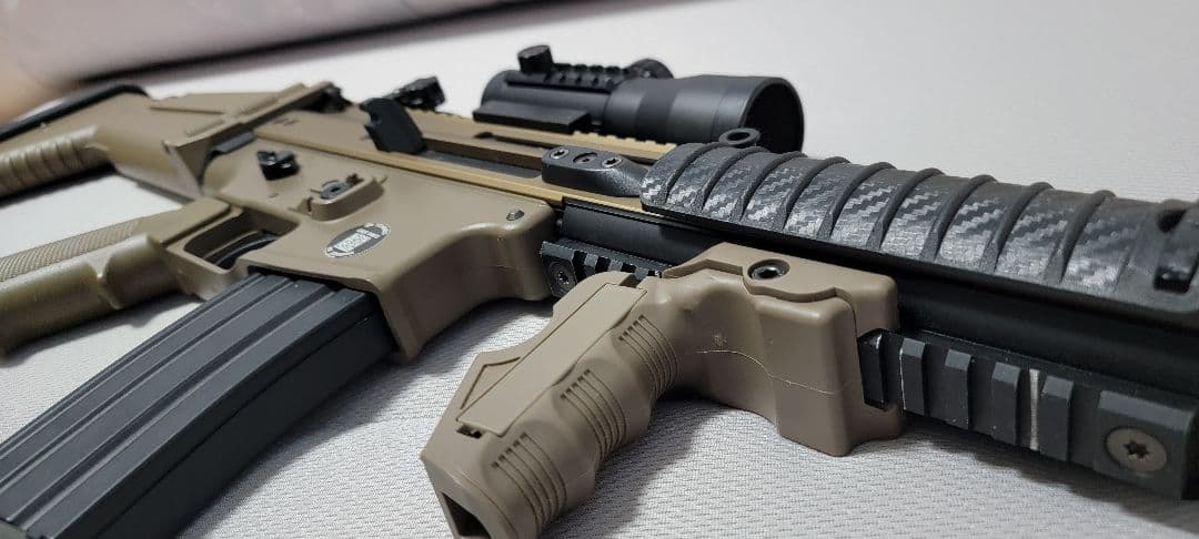 次世代電動ガン SCAR-L CQC タン