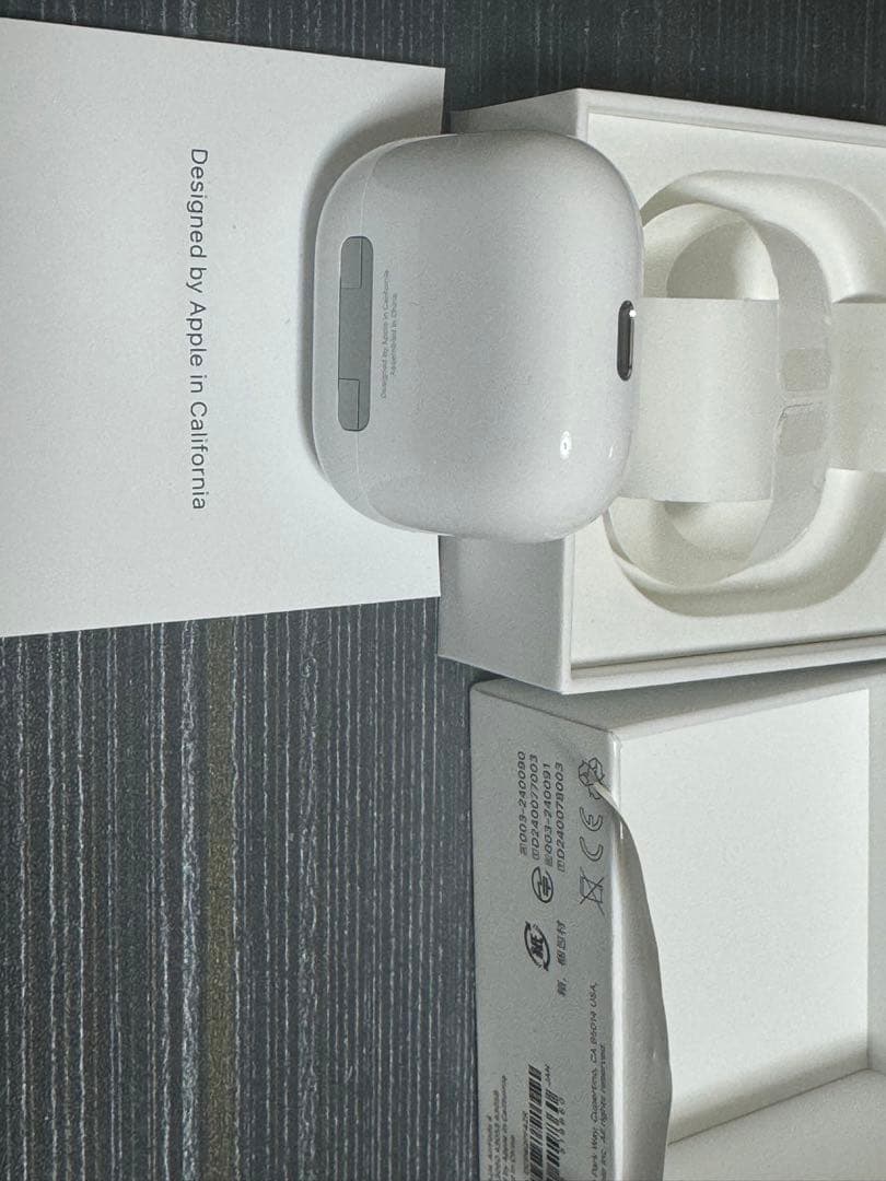 AirPods本体 ホワイト 充電ケース付き