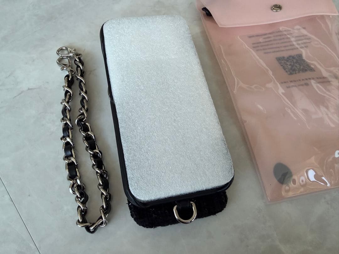 【新品未使用】ajew エジュー iPhone17pro ブラックツイード