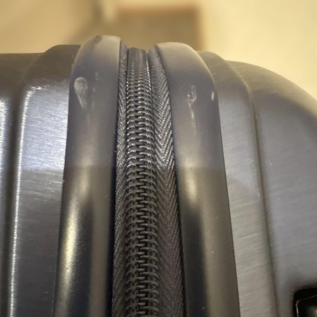 Samsonite ネイビー キャリーケース　ポリゴン　スピナー55