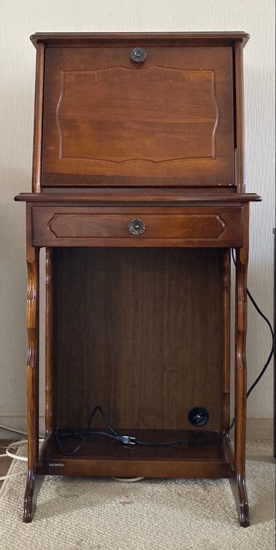 カリモク木製ライティングデスク 電源コンセント付き