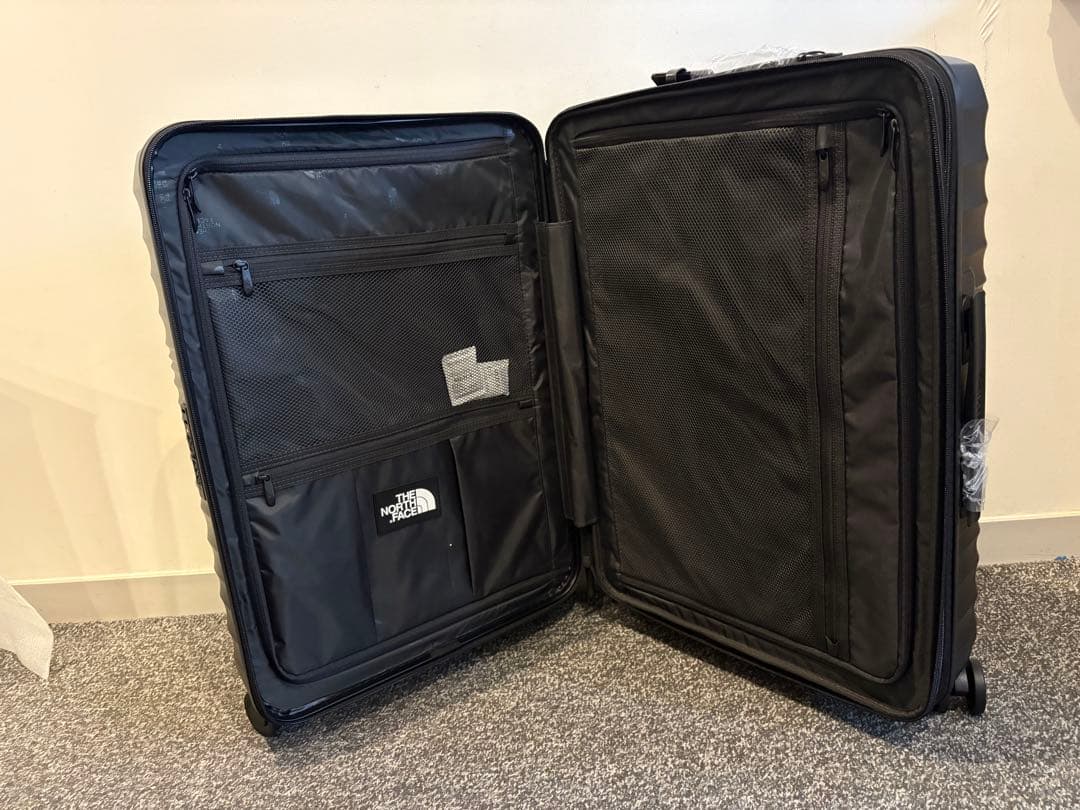 ノースフェイス キャリーバッグ 24インチ ブラック 国内未入荷　韓国限定