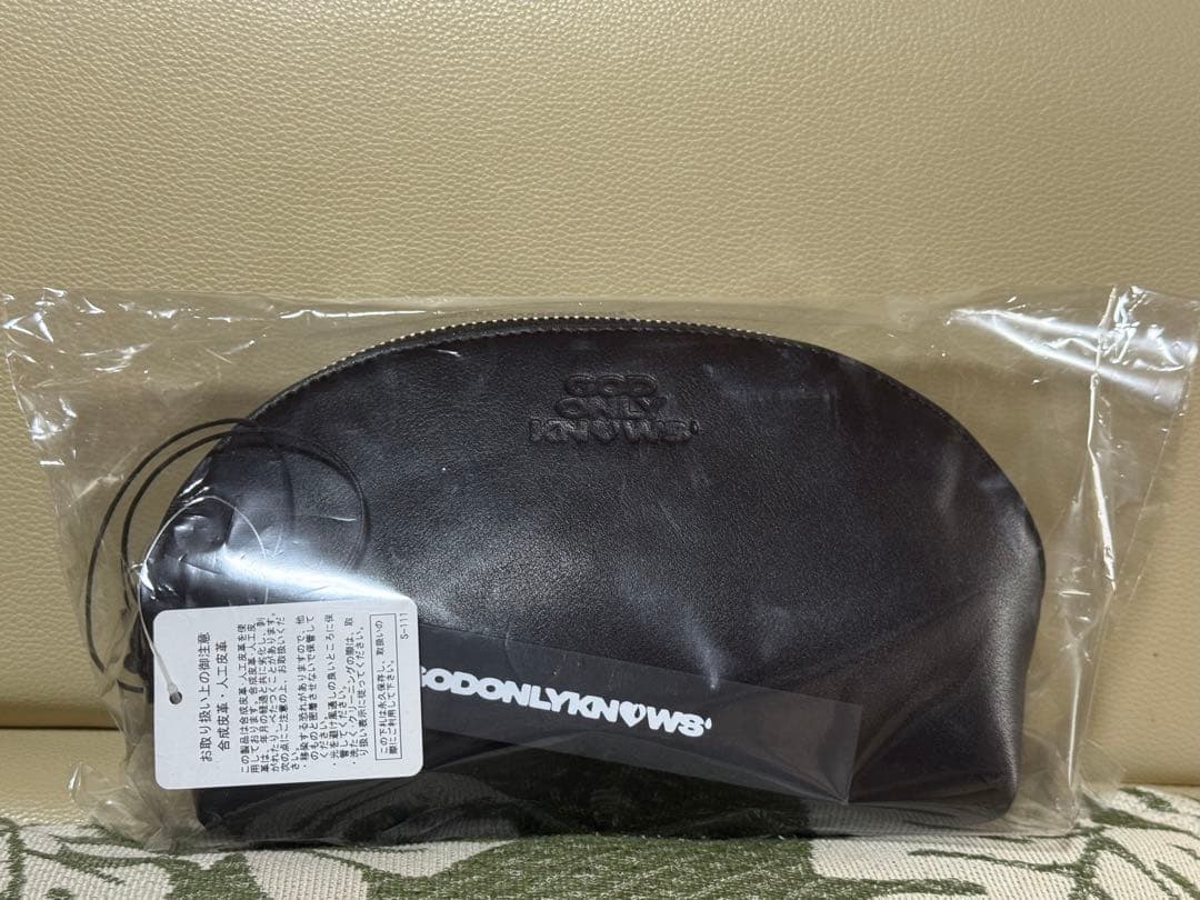 GOD ONLY KNOWS フェイクレザー ポーチ　岩田剛典