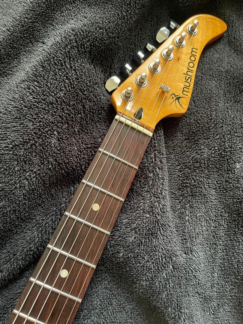 mushroom guitars マッシュルーム ストラトキャスター