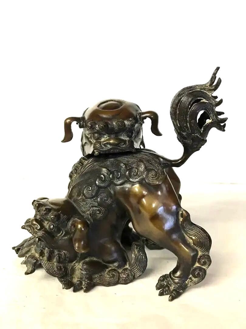 [銅器] 香炉：戯獅子