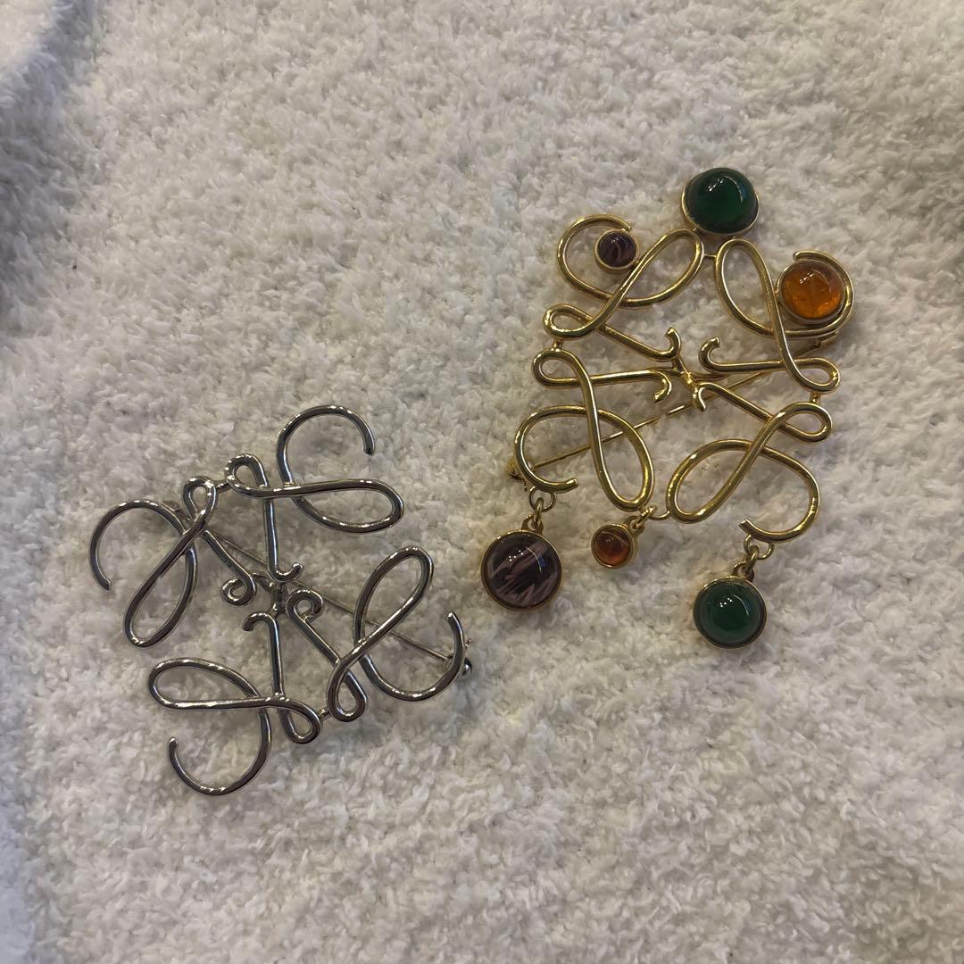 ロエベ ブローチ（色付き石付き） セット