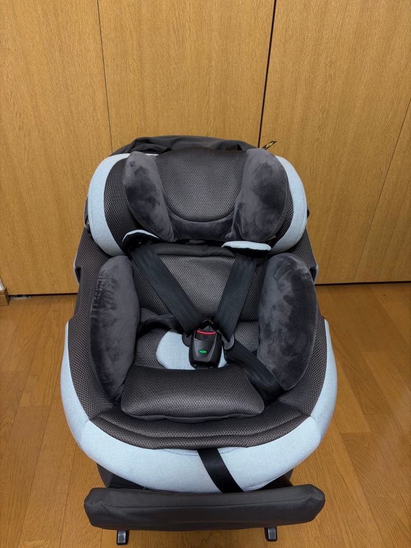 最上位モデルCombi THES ISOFIXエッグショックZB690 ザエス