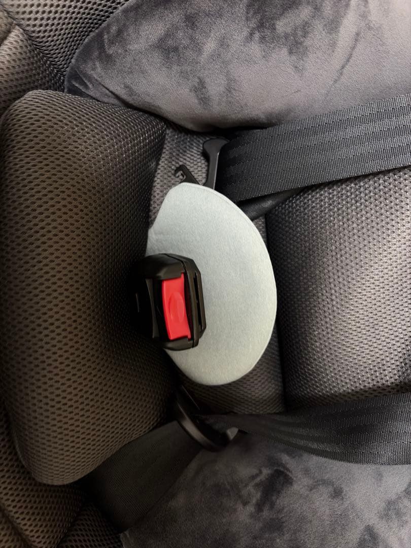 最上位モデルCombi THES ISOFIXエッグショックZB690 ザエス