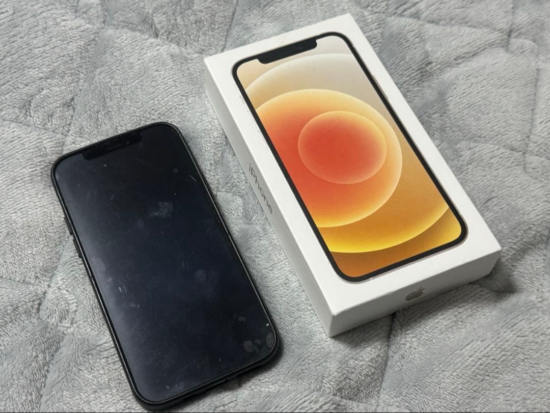 iPhone12 64GB バッテリー92% 白ロム