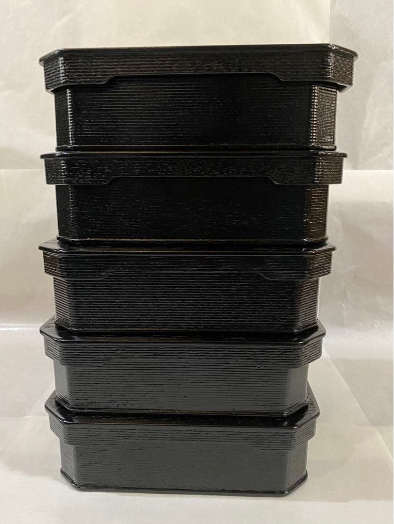 茶道具　大徳寺重　木製本漆　5個