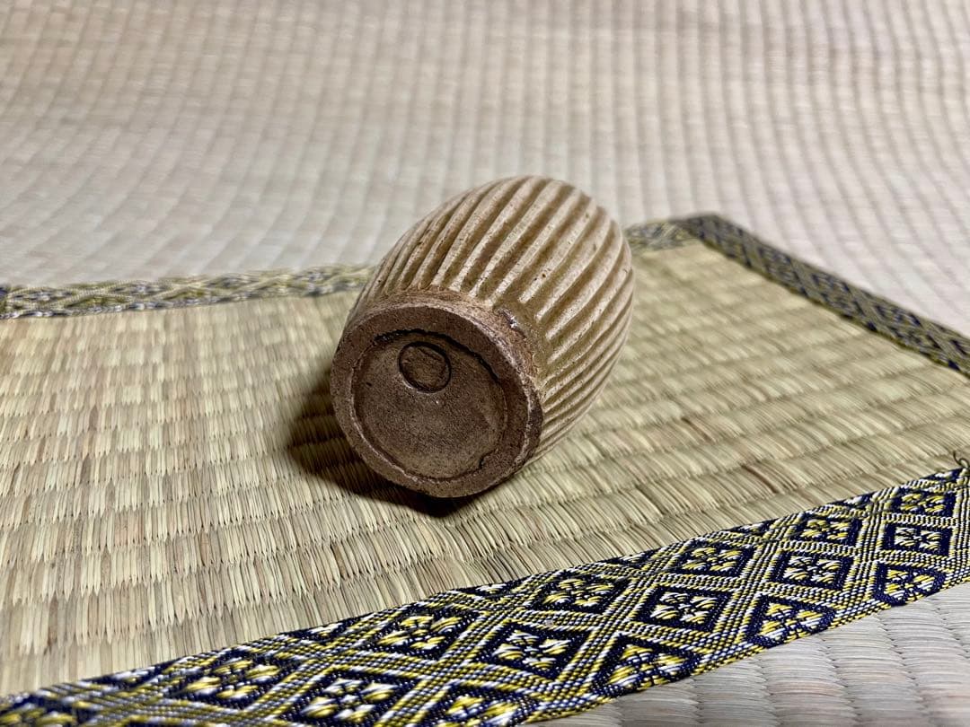 作家不明　しのぎ一輪挿し