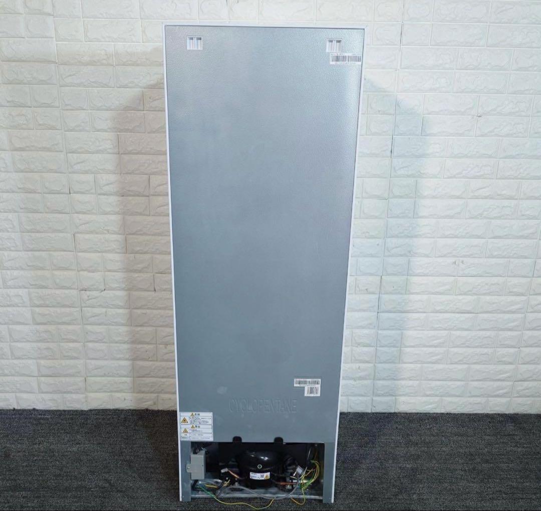 美品ハイセンス　2025年　冷蔵庫 HR-D1701W 175L ホワイト
